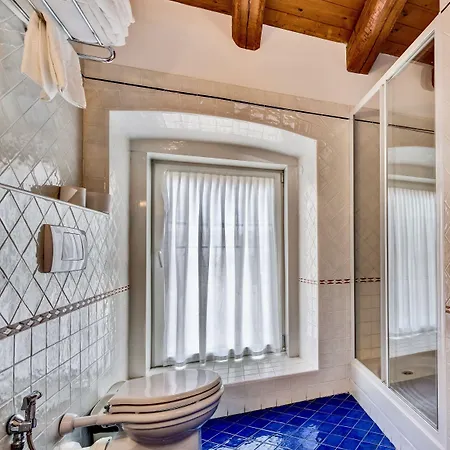 San Giusto Apartahotel 4*