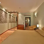 מלון דירות San Giusto 4*