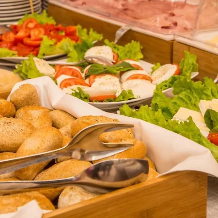 San Giusto Hotel apartamentowy