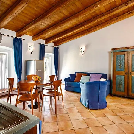 San Giusto Aparthotel 4*