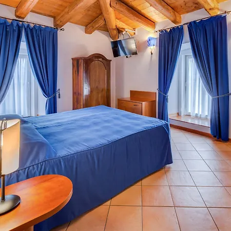 San Giusto Aparthotel 4*