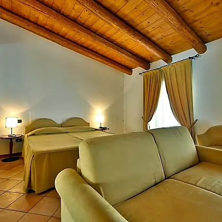 San Giusto Lejlighedshotel 3*
